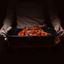 Load image into Gallery viewer, Granite Ware 21&quot; Rectangle Roaster Covered Black
